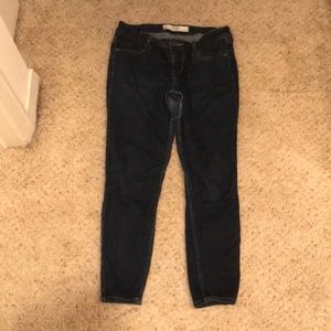 Cropped stretchy jeans